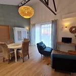Lägenhet Cosy Dans Demeure De Charme - Romane Thuir